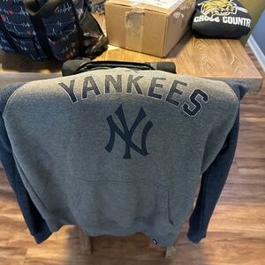 NY Yankees Hoodie Mens Small